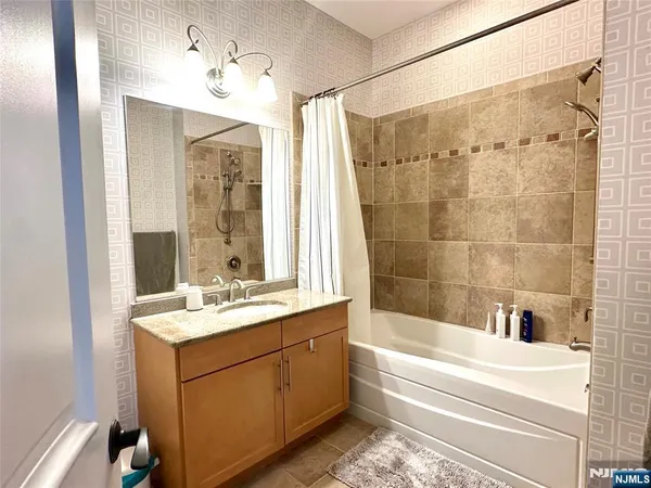 $4,800 | 2308 The Plaza, Tenafly, NJ 07670