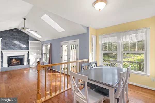 $825,000 | 5613 Doolittle Street, Burke, VA 22015