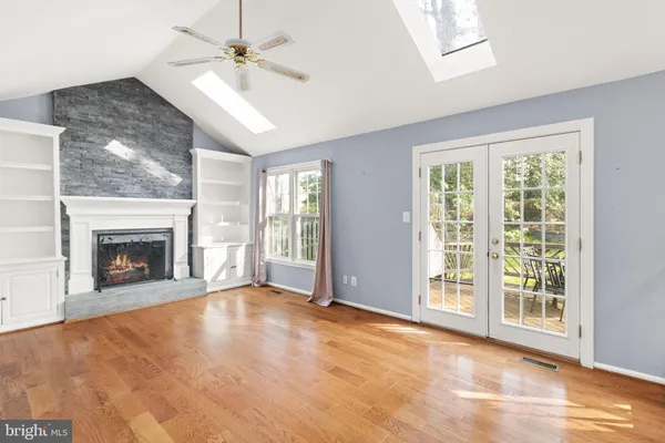 $825,000 | 5613 Doolittle Street, Burke, VA 22015