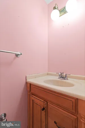 $825,000 | 5613 Doolittle Street, Burke, VA 22015