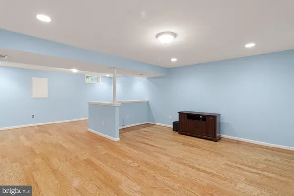 $825,000 | 5613 Doolittle Street, Burke, VA 22015