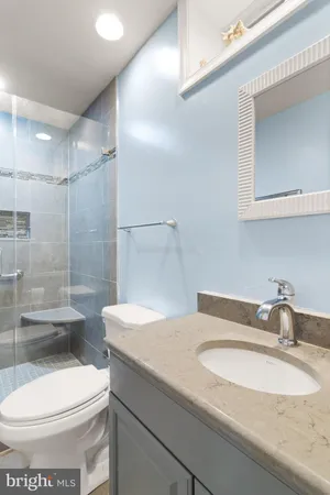 $825,000 | 5613 Doolittle Street, Burke, VA 22015