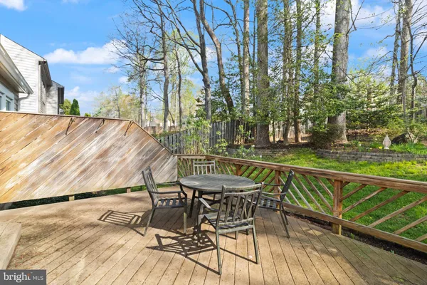 $825,000 | 5613 Doolittle Street, Burke, VA 22015