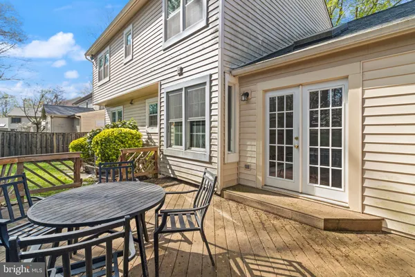 $825,000 | 5613 Doolittle Street, Burke, VA 22015