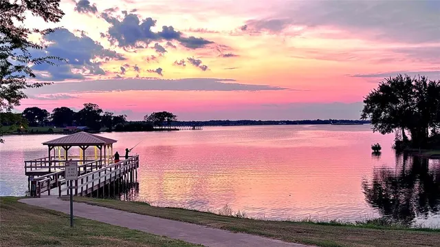 $75,999 | 381 Cheyenne, Quitman, TX 75783