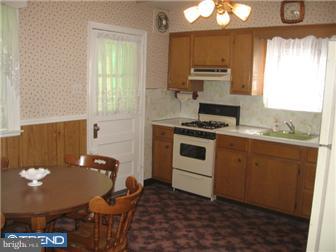 7337 Ryers Avenue Philadelphia, PA 19111 - Photo 7 of 9 Kitchen