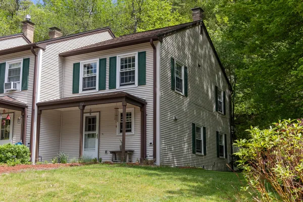 $335,000 | 132 Whispering Pines Lane, Unit 1, Colchester, VT 05446