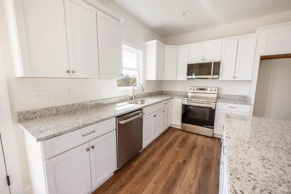 $389,900 | 10606 Leesville Road, Lynch Station, VA 24571