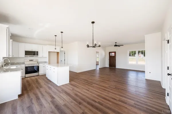 $389,900 | 10606 Leesville Road, Lynch Station, VA 24571