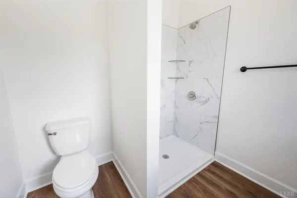 $389,900 | 10606 Leesville Road, Lynch Station, VA 24571