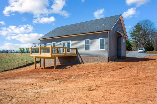 $389,900 | 10606 Leesville Road, Lynch Station, VA 24571