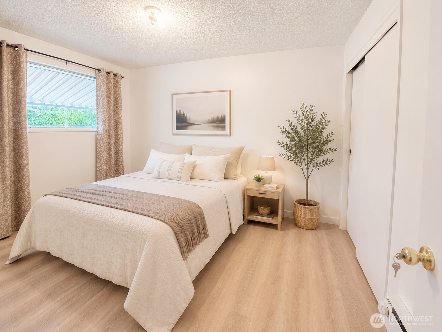 10246 Renton Avenue South Seattle, WA 98178 - Photo 8 of 14 Gallery Image 8