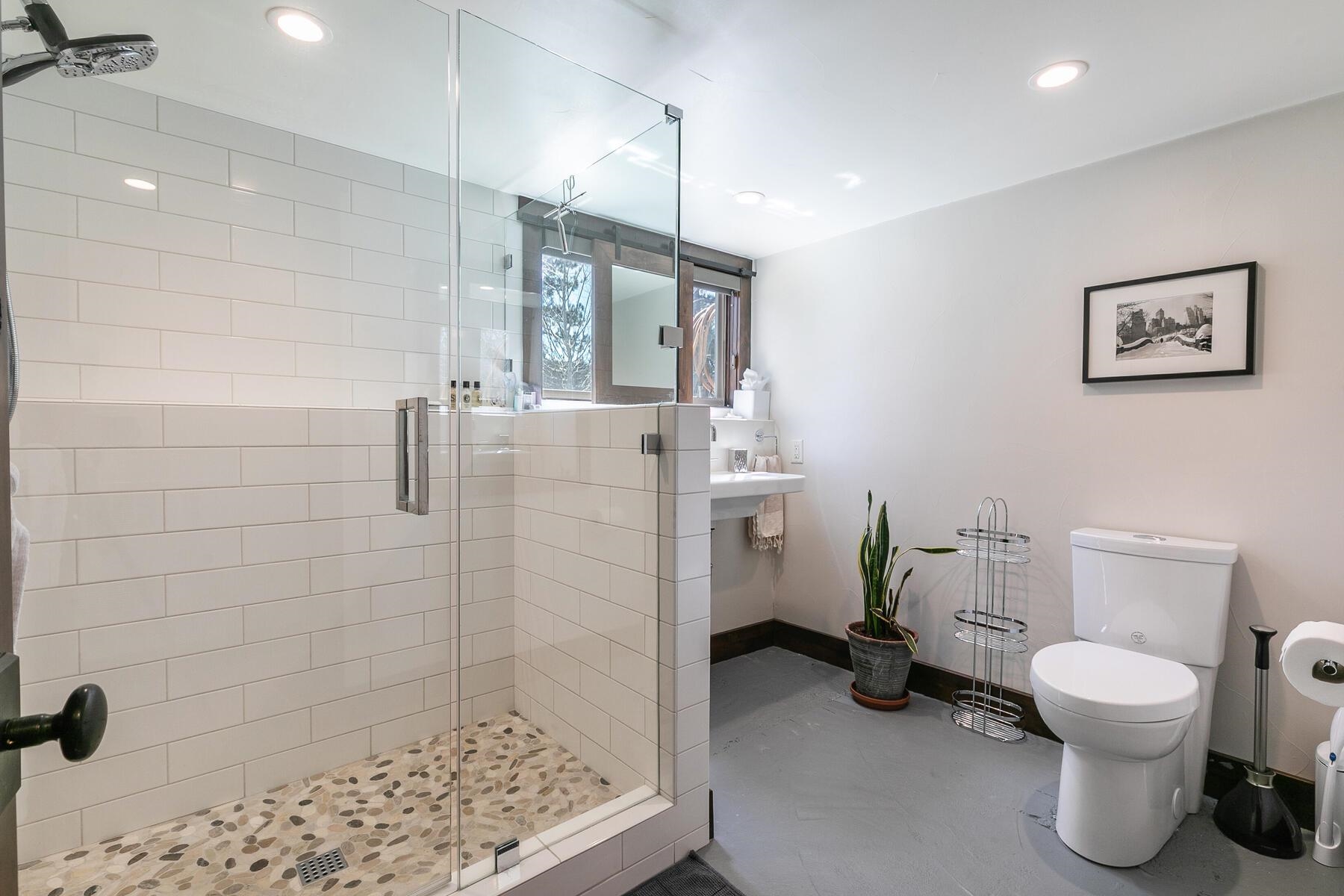 11811 Old Mill Road Truckee, CA 96161 - Photo 17 of 21 Gallery Image 17
