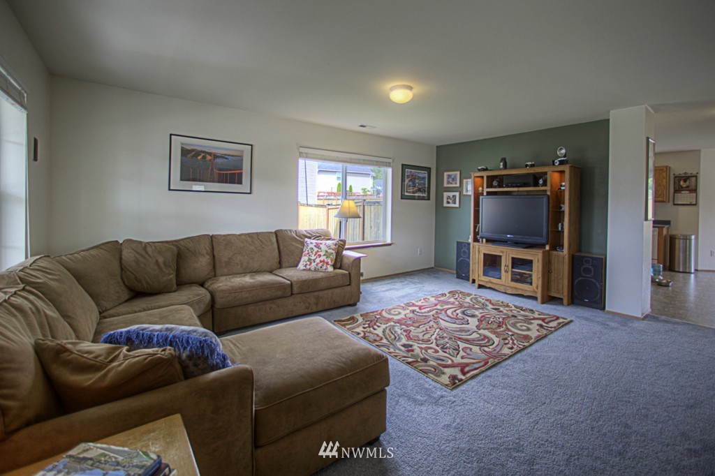 20395 Springbrook Road Southeast Monroe, WA 98272 - Photo 3 of 15