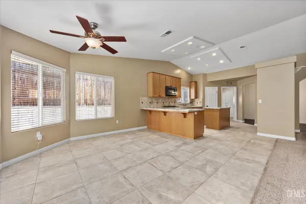 $425,000 | Undisclosed Address, Bakersfield, CA 93306