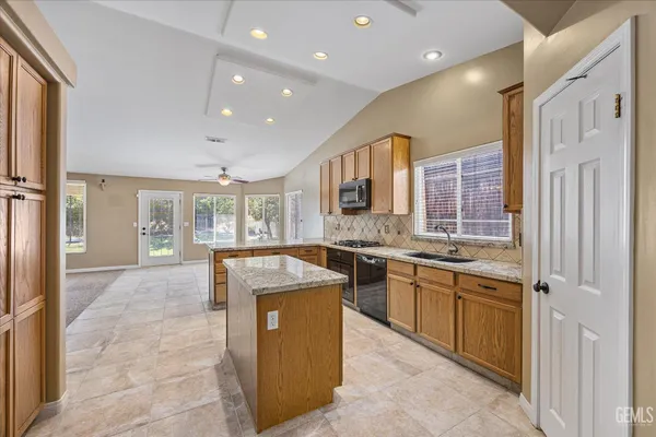 $425,000 | Undisclosed Address, Bakersfield, CA 93306