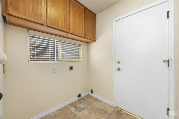 $425,000 | Undisclosed Address, Bakersfield, CA 93306
