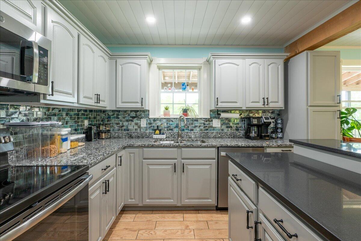55 Mountain View Extension Rockland, ME 04841 - Photo 4 of 61 05-55 Mountain View Ext-5