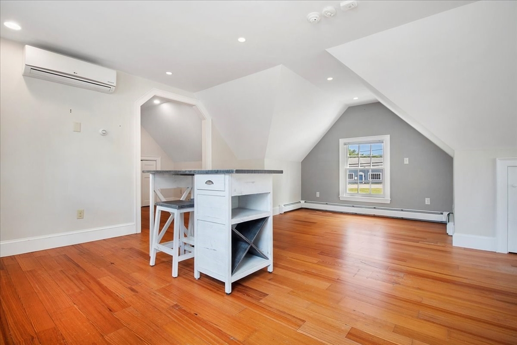 369 Wareham Road, Unit 4 Marion, MA 02738 - Photo 8 of 26 Gallery Image 8