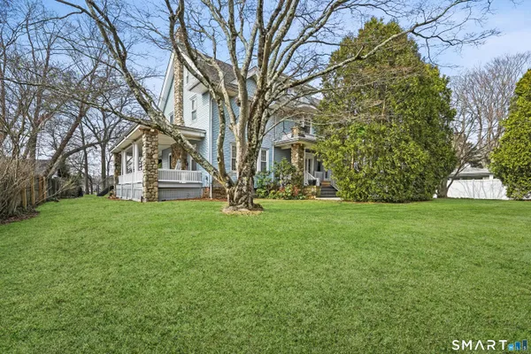 $2,525,000 | 2646 Boston Post Road, Darien, CT 06820