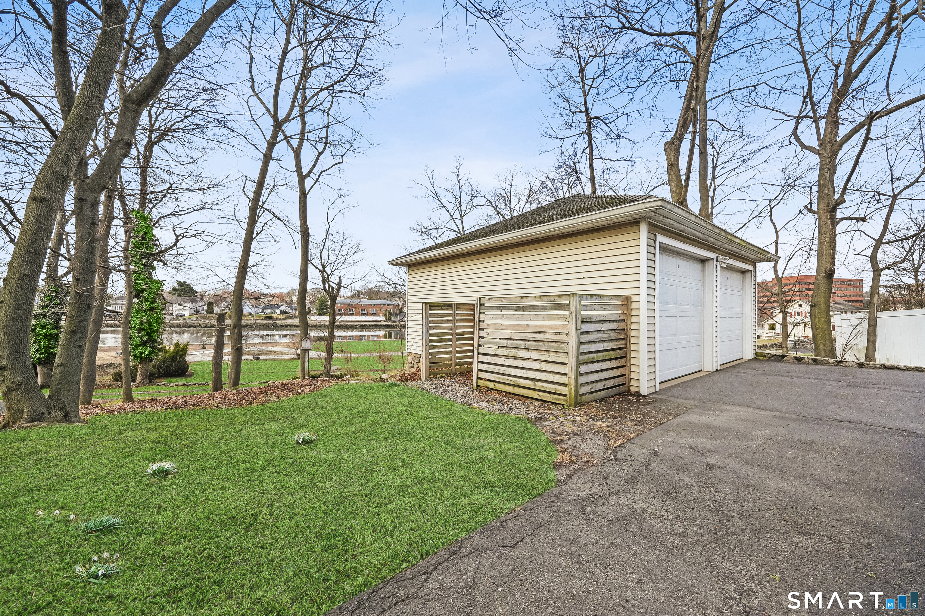 2646 Boston Post Road Darien, CT 06820 - Photo 3 of 4