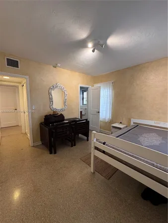 $2,500 | 510 76th Street, Unit 1, Miami Beach, FL 33141