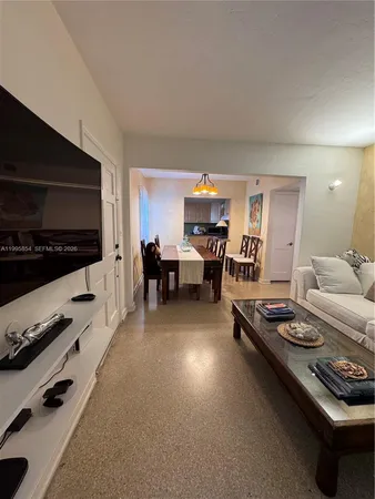 $2,500 | 510 76th Street, Unit 1, Miami Beach, FL 33141