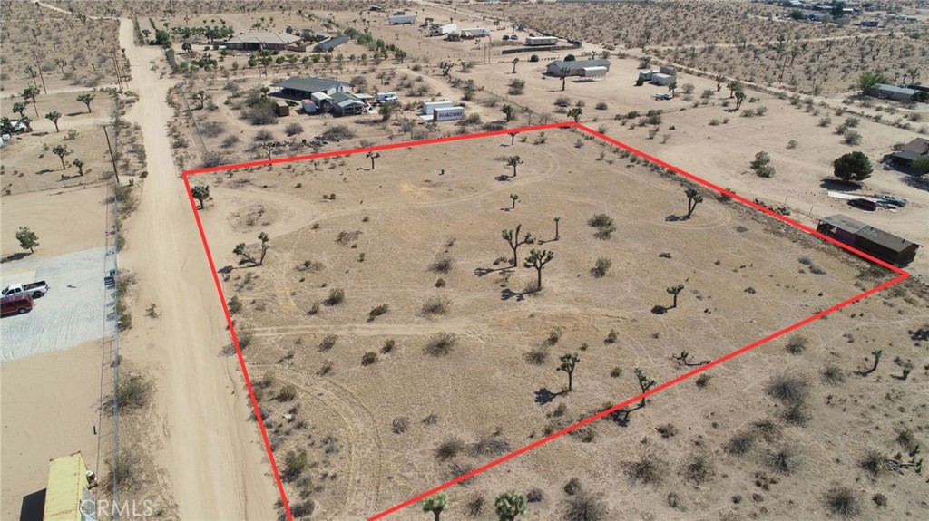 111 La Mirada Road Phelan, CA 92371 - Photo 4 of 12