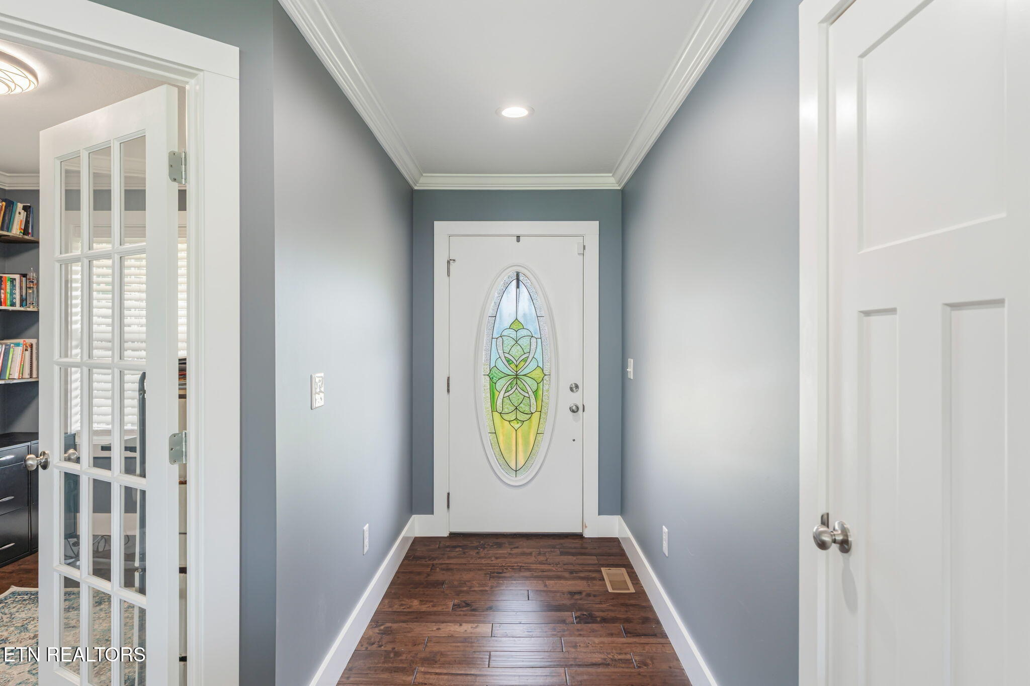527 Low Valley Road Dandridge, TN 37725 - Photo 10 of 52 12-web-or-mls-527 Low Valley Drive-15