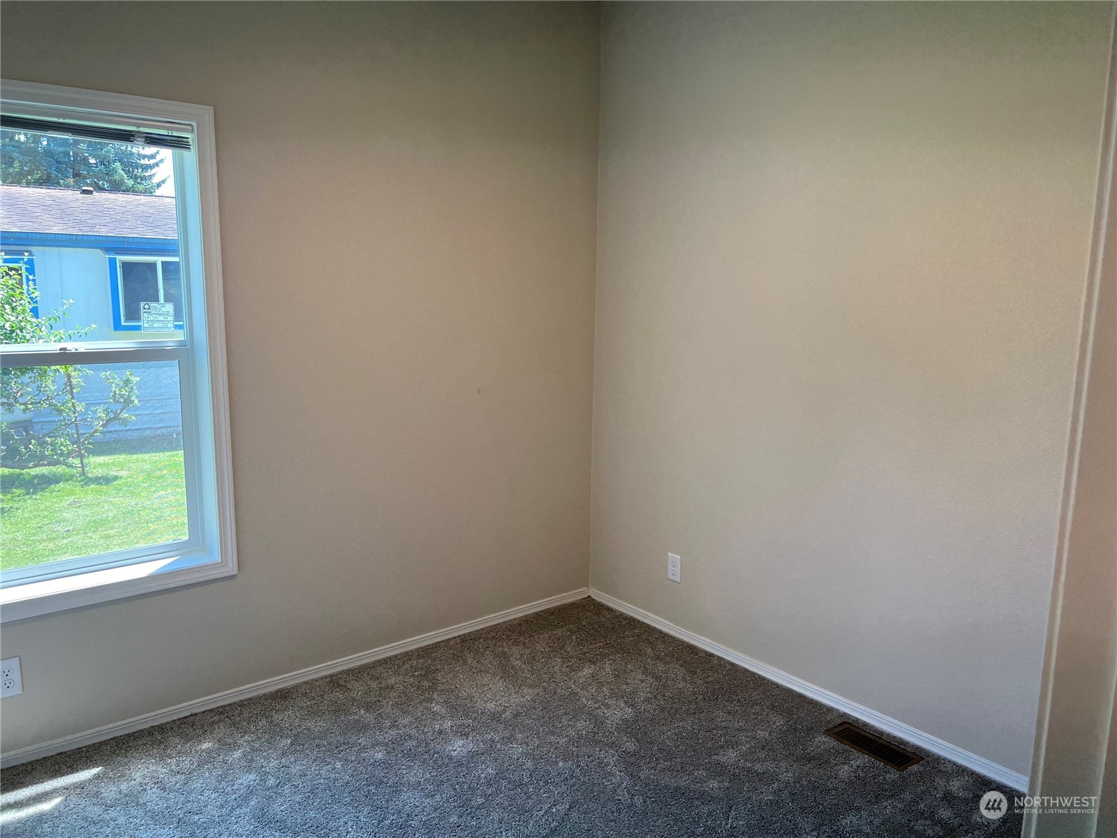 24892 Minkler Road, Unit 10 Sedro-Woolley, WA 98284 - Photo 9 of 16 Gallery Image 9