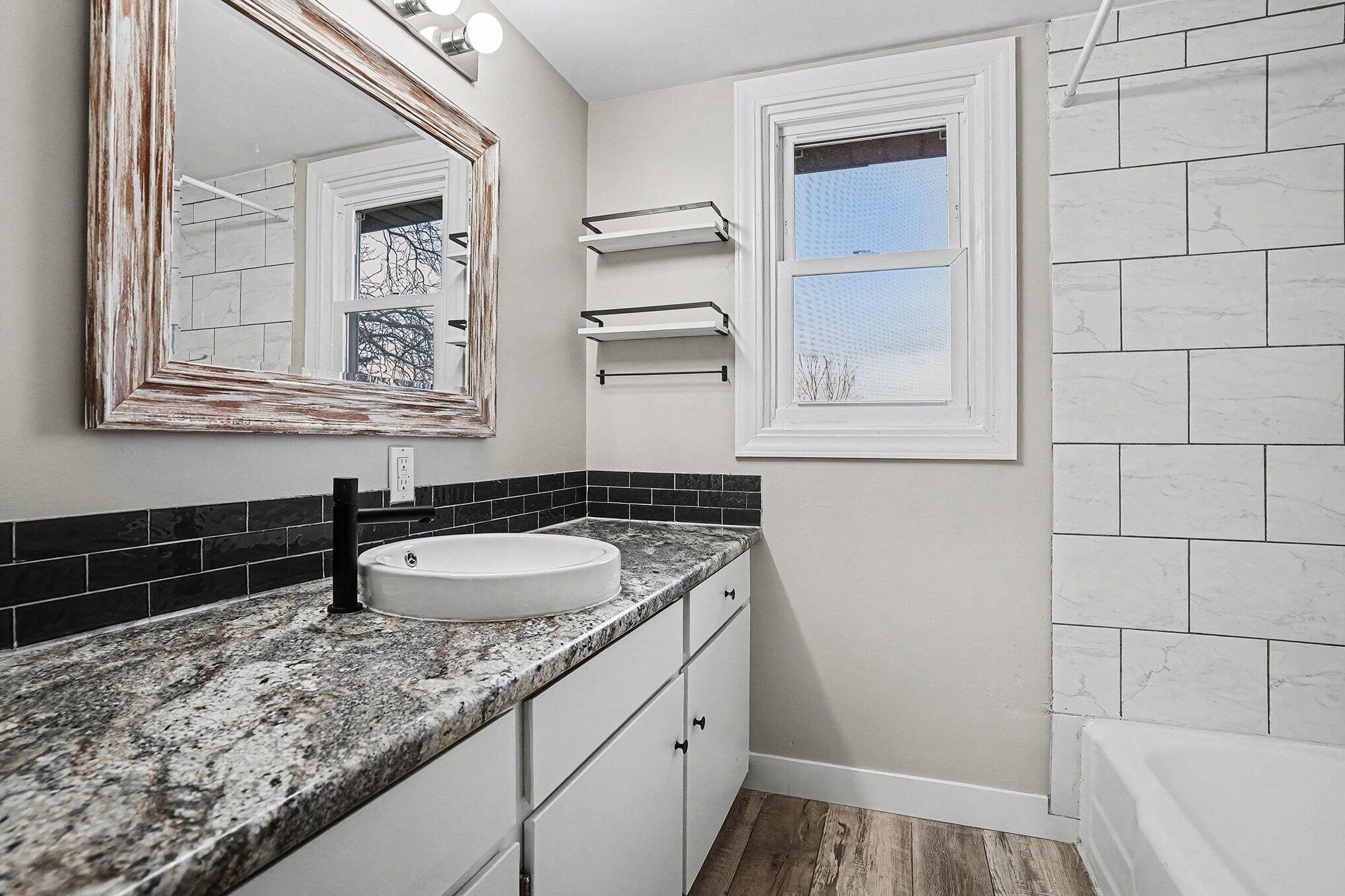 7531 State Road Coopersville, MI 49404 - Photo 18 of 28 Full bathroom