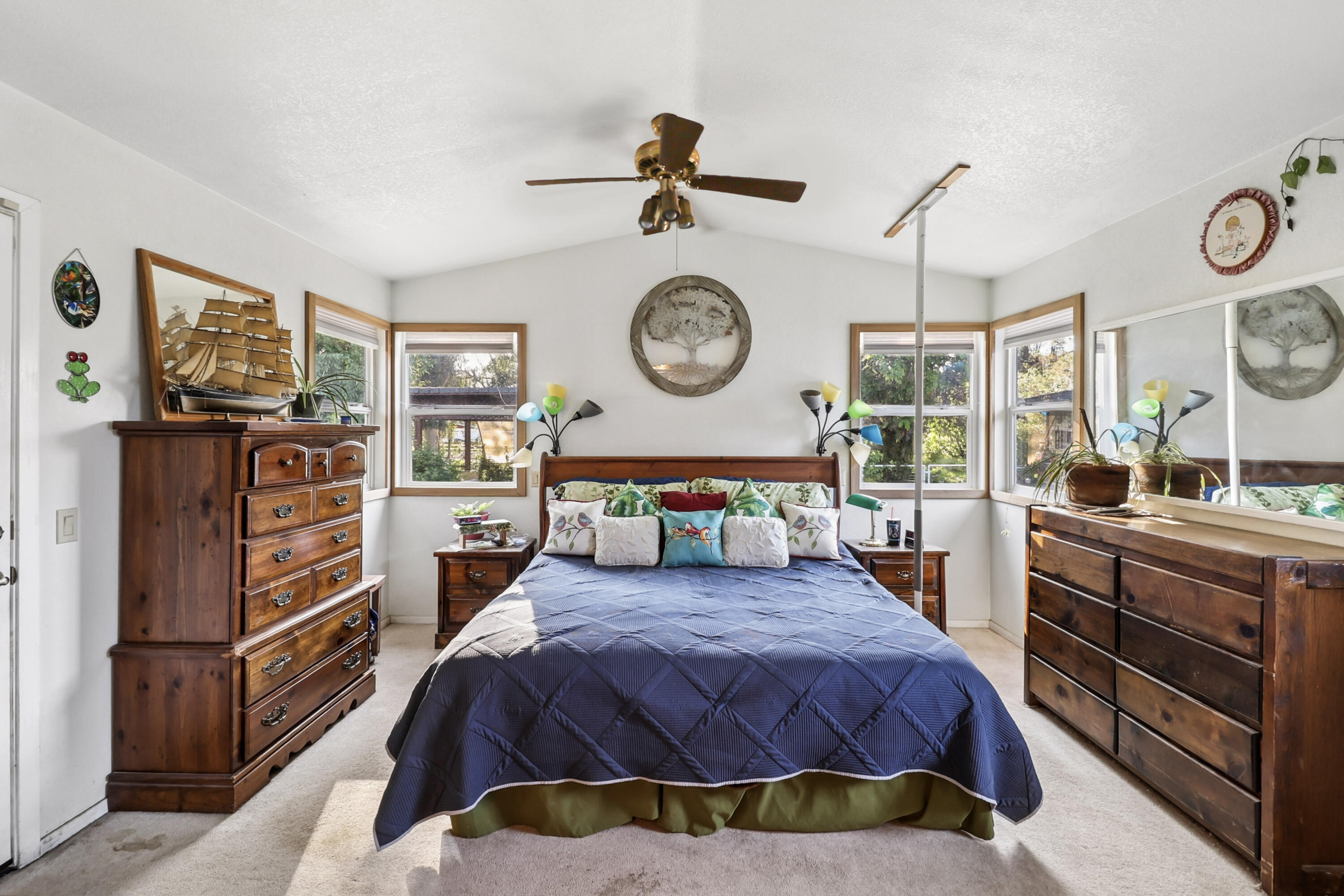 1648 Filaree Drive Redding, CA 96002 - Photo 18 of 48 34-10 (2)