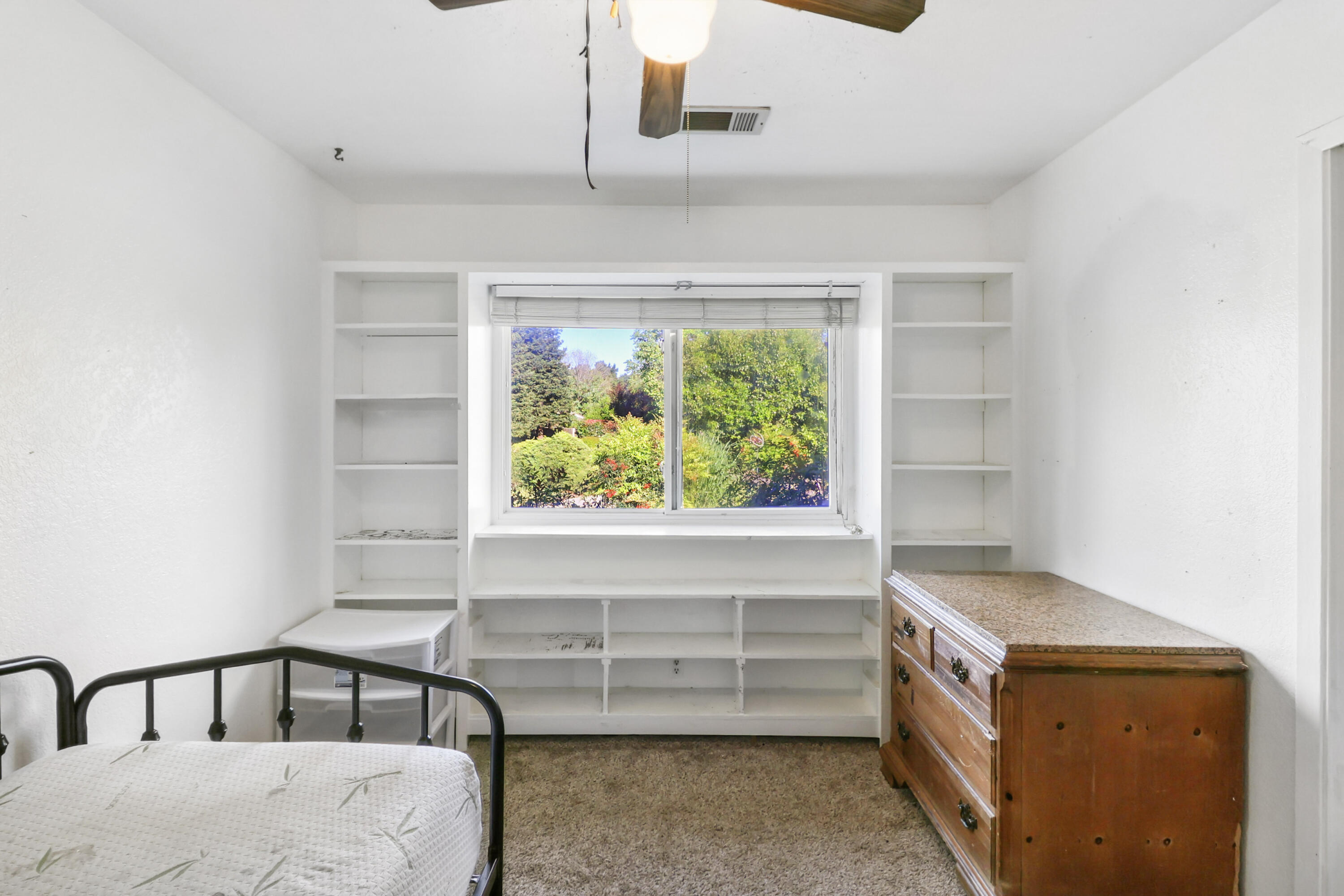 1648 Filaree Drive Redding, CA 96002 - Photo 22 of 48 37-13 (2)