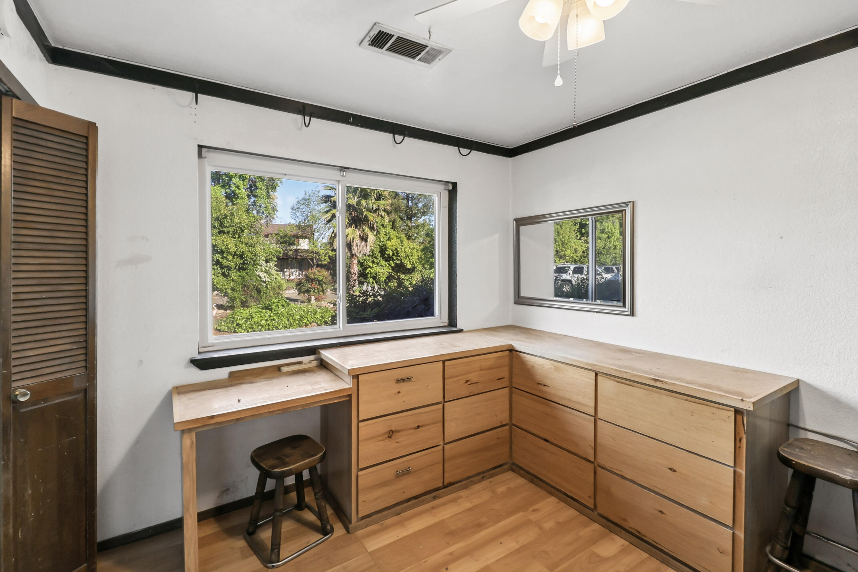 1648 Filaree Drive Redding, CA 96002 - Photo 24 of 48 30-14 (2)