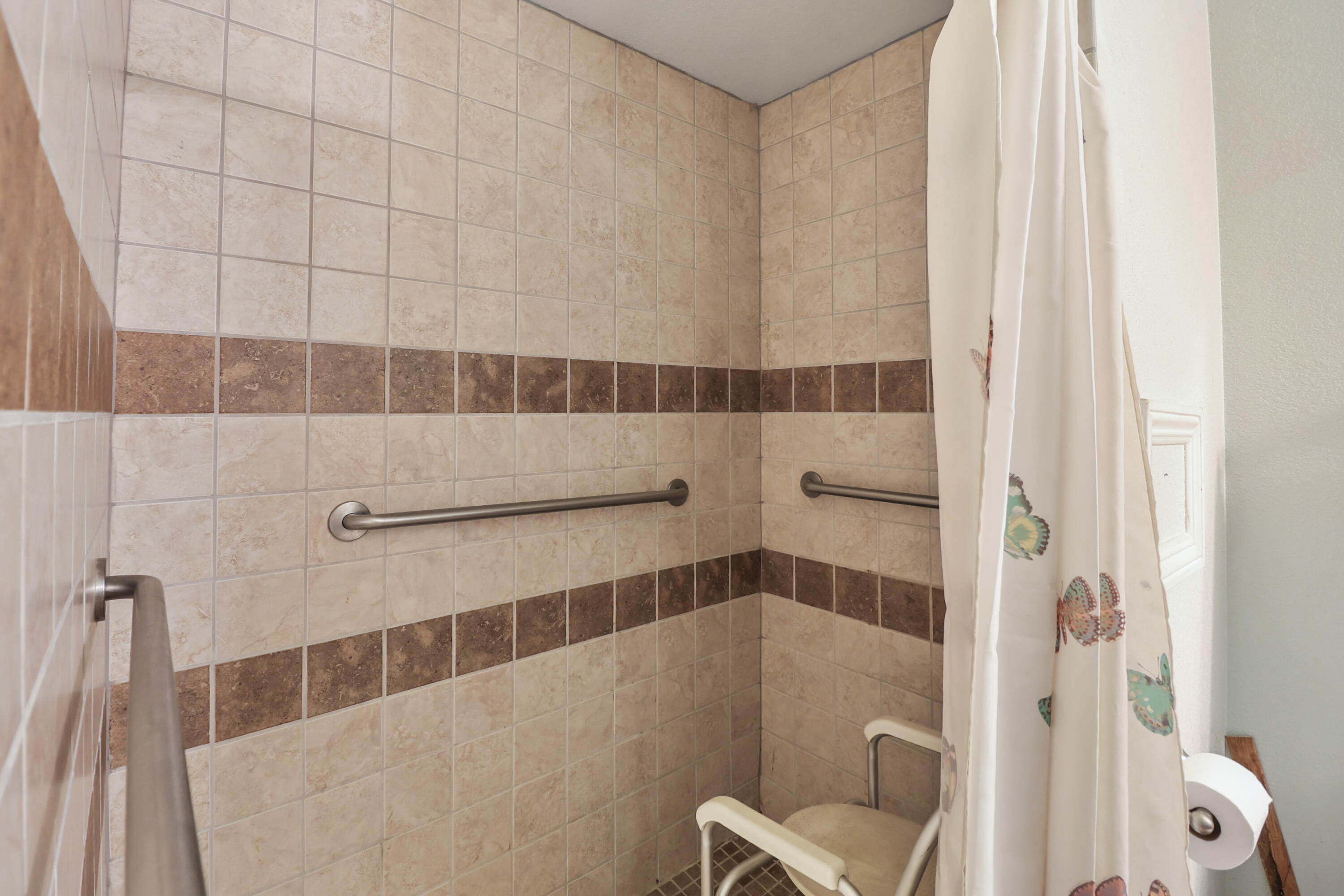 1648 Filaree Drive Redding, CA 96002 - Photo 27 of 48 41-10