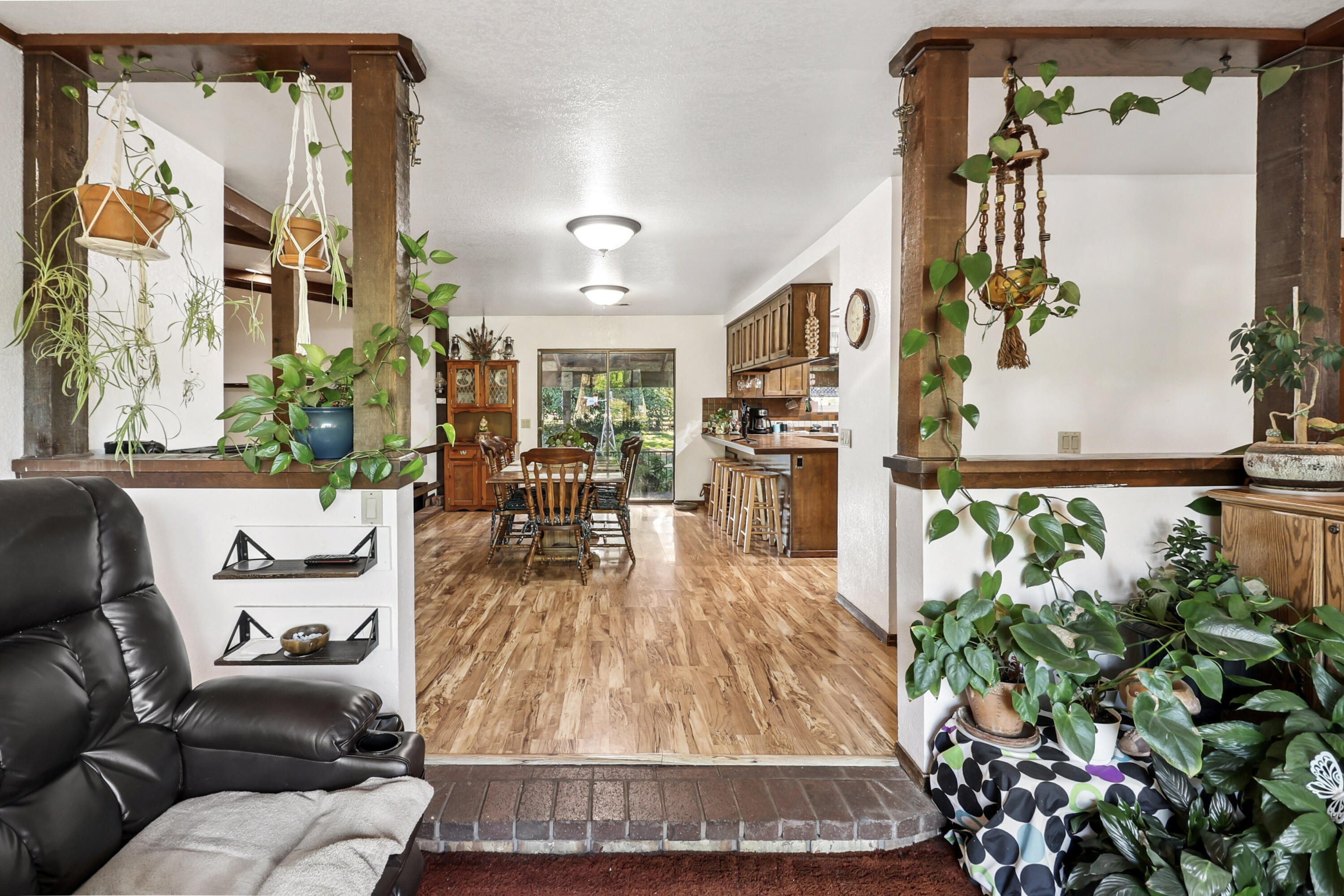 1648 Filaree Drive Redding, CA 96002 - Photo 5 of 48 16-04 (2)