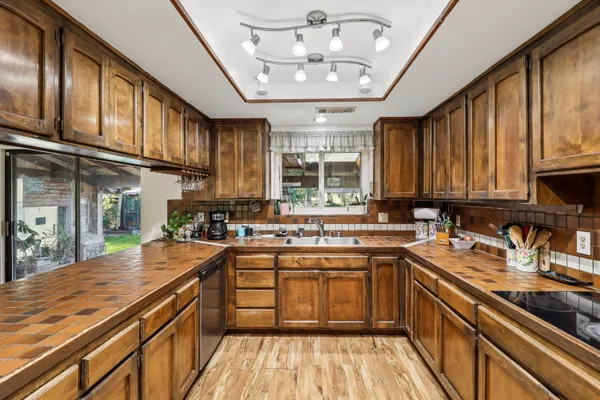 $399,900 | 1648 Filaree Drive, Redding, CA 96002