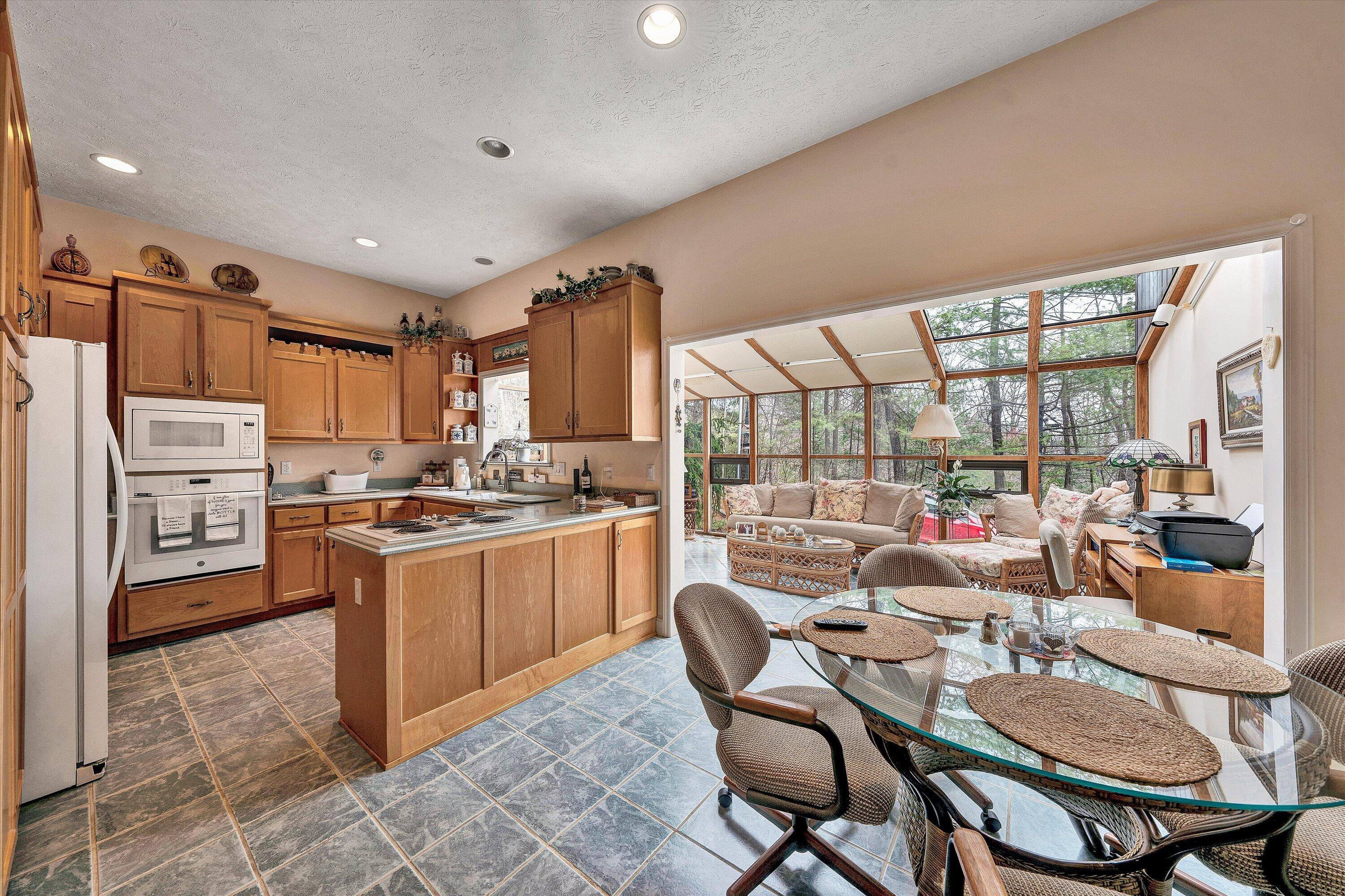 1280 Longview Road Roanoke, VA 24018 - Photo 15 of 51 15-DSC00163