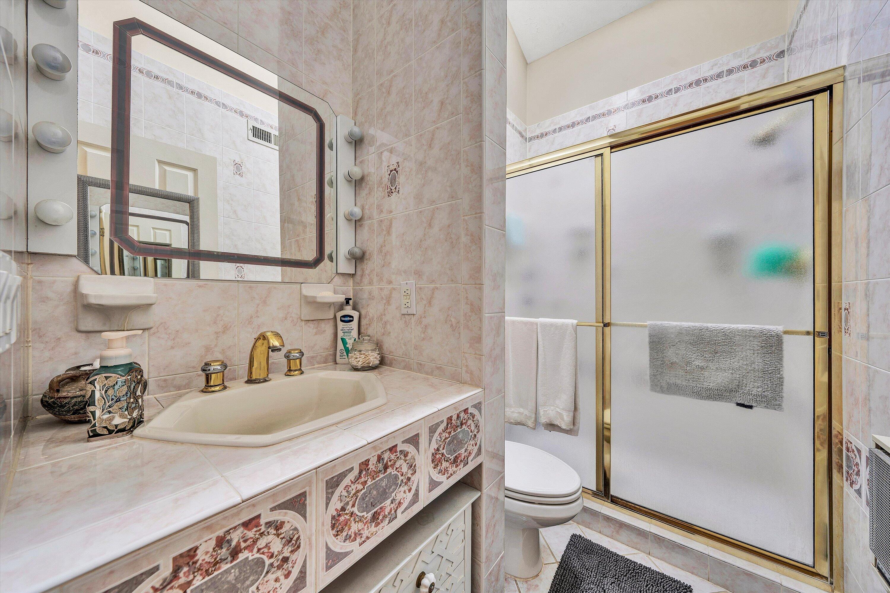 1280 Longview Road Roanoke, VA 24018 - Photo 33 of 51 35-DSC00154