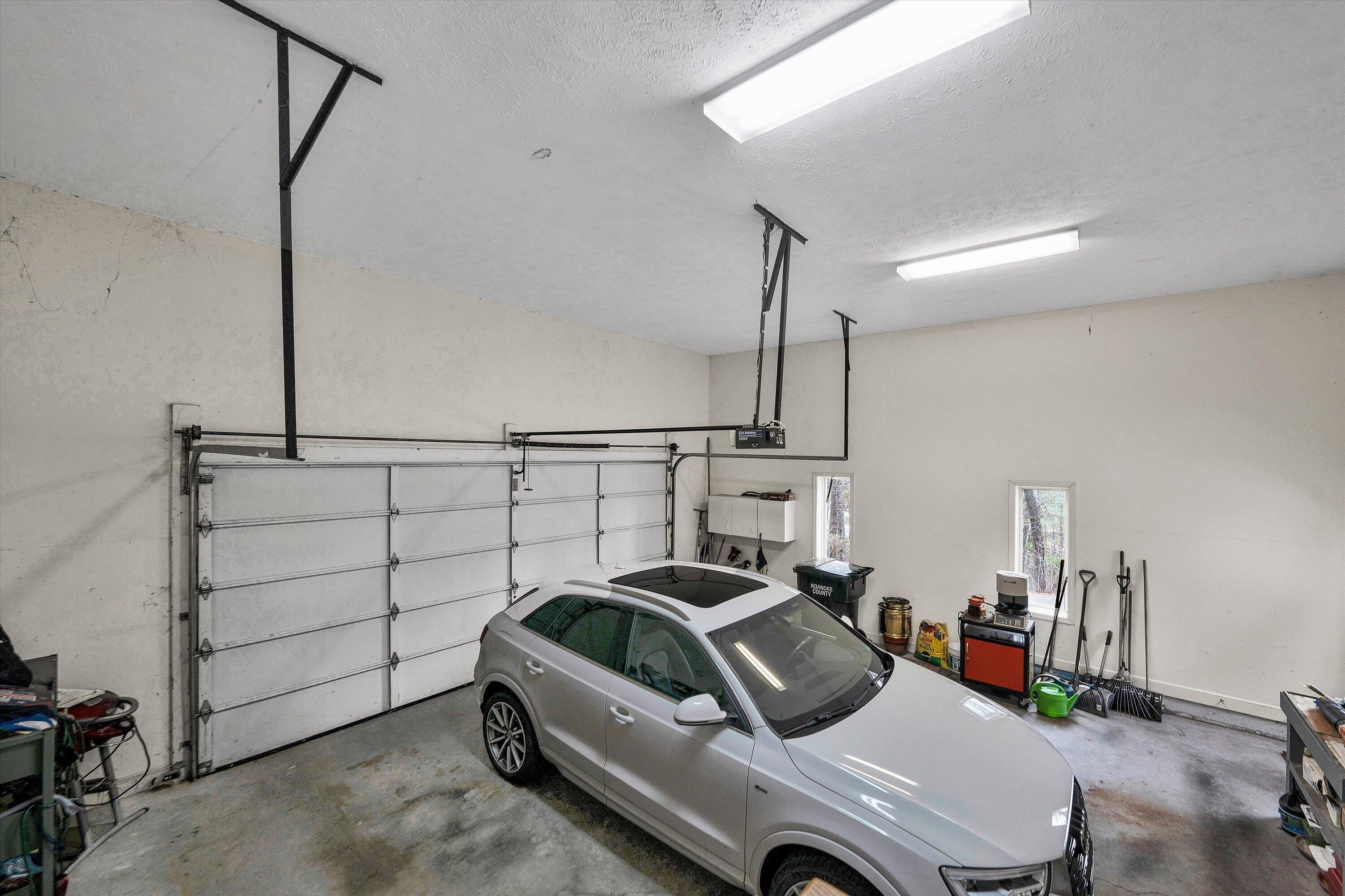 1280 Longview Road Roanoke, VA 24018 - Photo 37 of 51 22-DSC00202