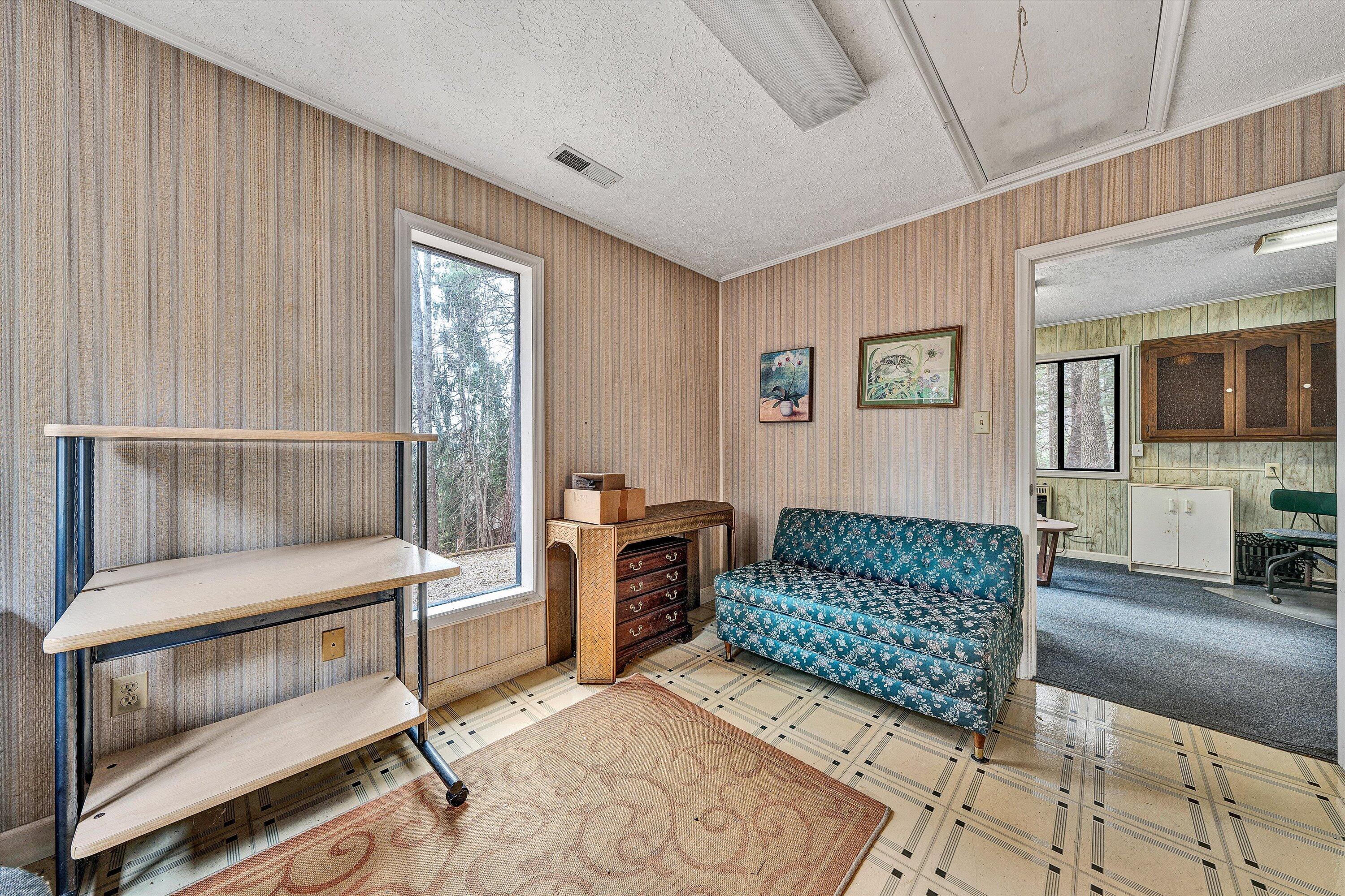 1280 Longview Road Roanoke, VA 24018 - Photo 42 of 51 41-DSC00205