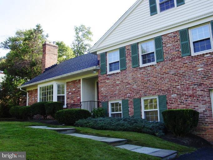 10209 Gary Road Potomac, MD 20854 - Photo 11 of 30 Unique #1