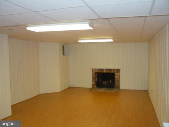 10209 Gary Road Potomac, MD 20854 - Photo 4 of 30 Basement #1