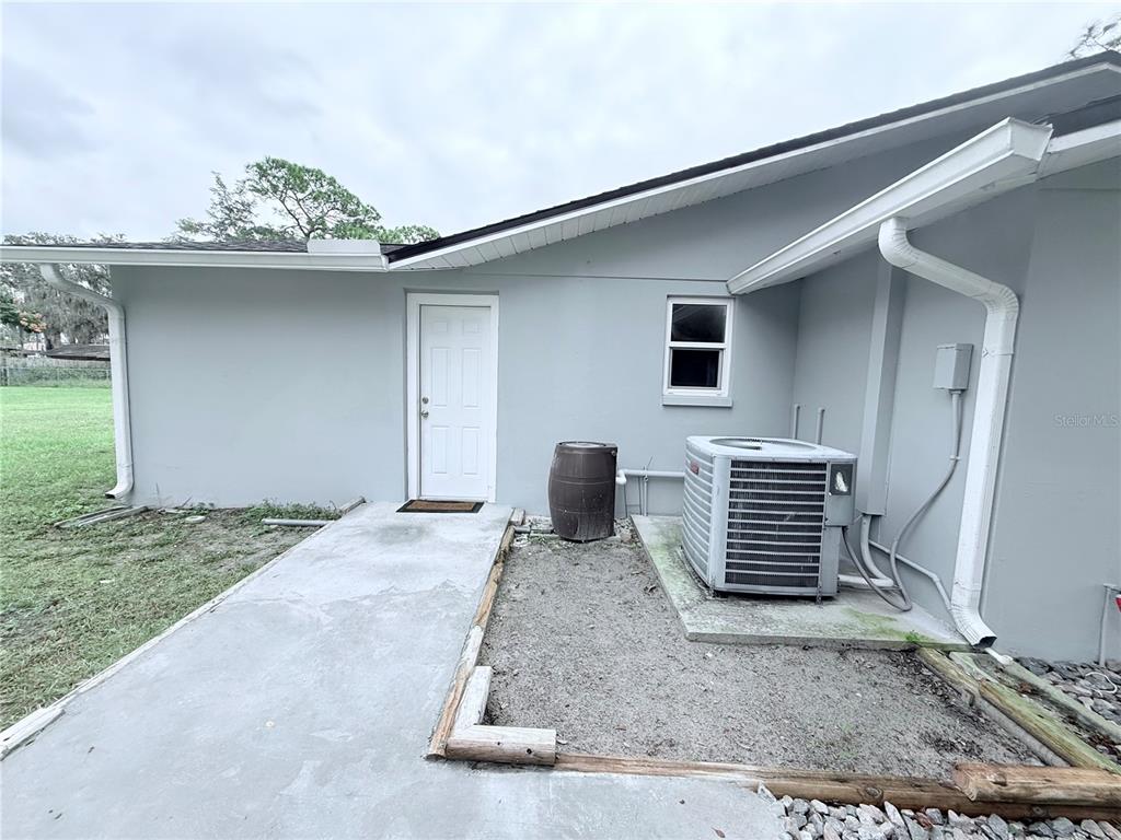 9733 Dick Street Hudson, FL 34669 - Photo 19 of 40