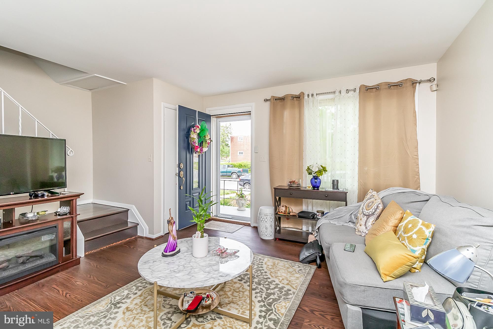 4287 Labyrinth Road Baltimore, MD 21215 - Photo 3 of 28 Gallery Image 3