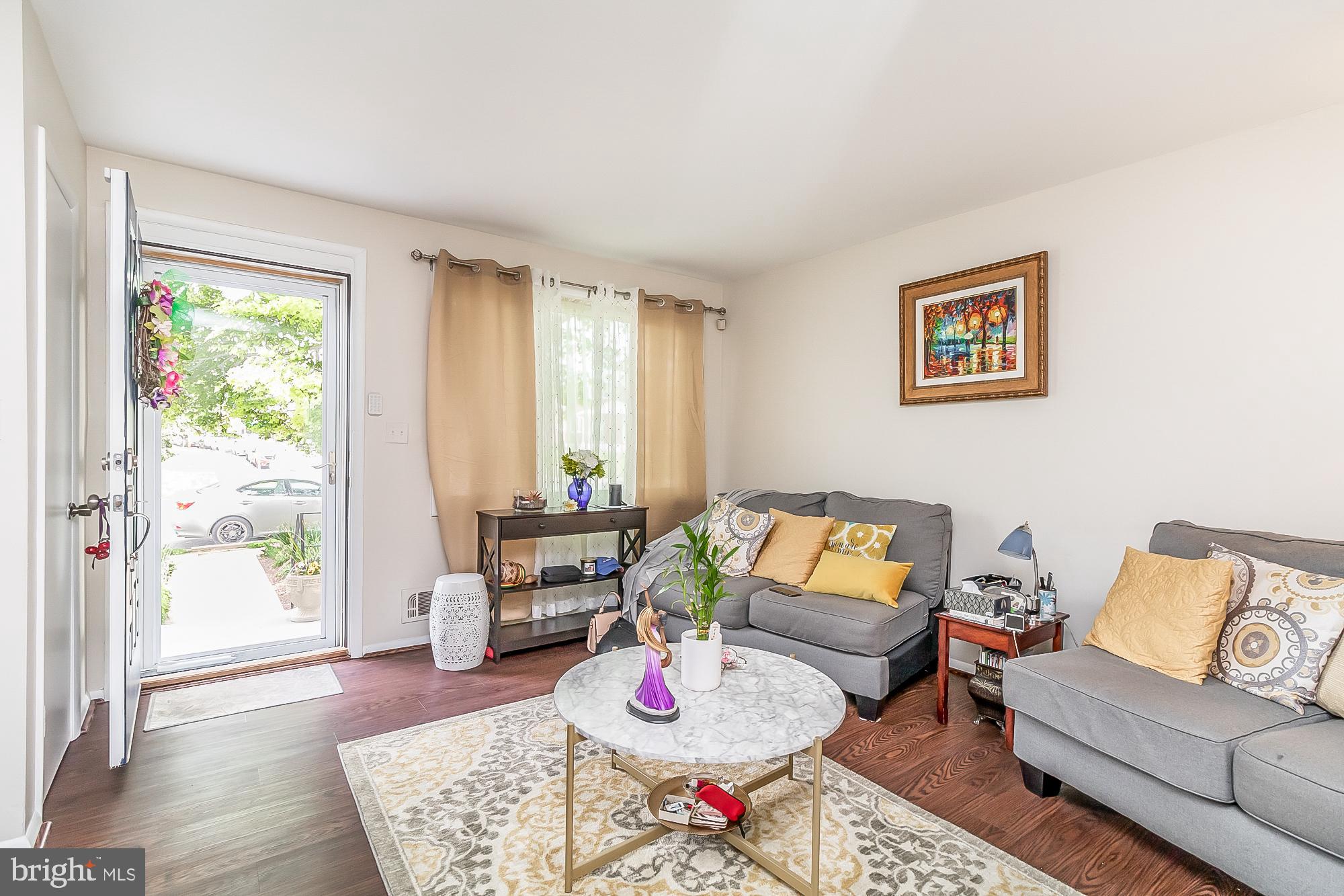 4287 Labyrinth Road Baltimore, MD 21215 - Photo 4 of 28 Gallery Image 4