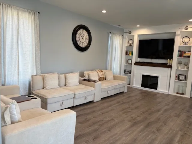 $559,990 | 10030 Moody Avenue, Oak Lawn, IL 60453