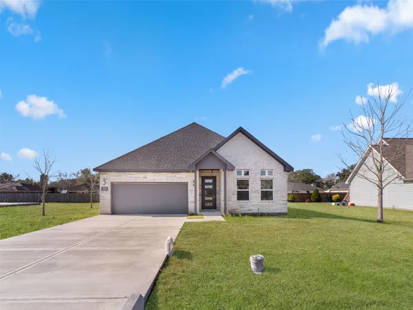 $289,000 | 209 Silver Leaf Street, Sweeny, TX 77480
