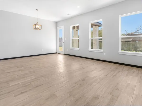 $289,000 | 209 Silver Leaf Street, Sweeny, TX 77480