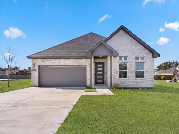 $289,000 | 209 Silver Leaf Street, Sweeny, TX 77480